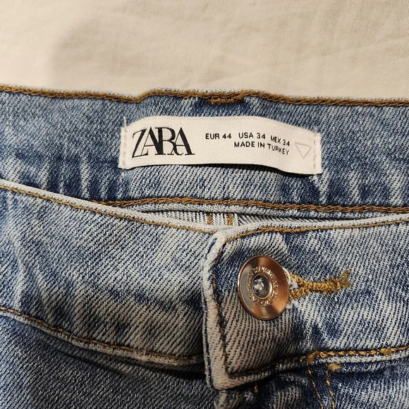 ZARA Mens Relaxed Shorts in Painted Denim - size 34 - Picture 4 of 11